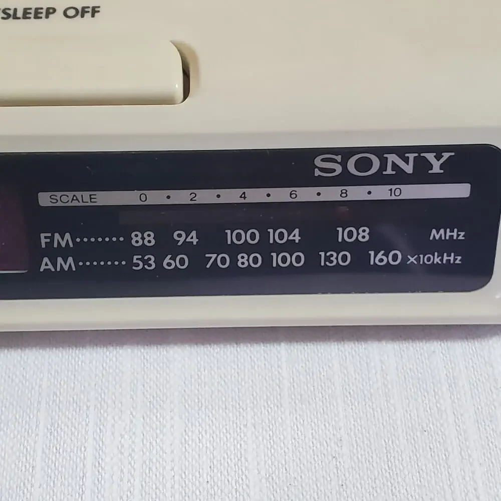 Vintage Sony Dream Machine AM/FM Clock Radio ICF-C25 Retro Cream White Tested